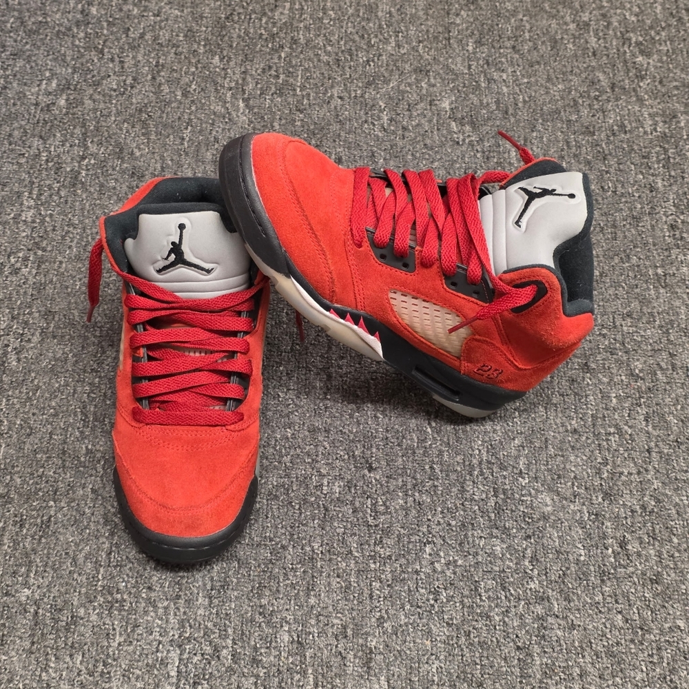 Nike Air Jordan 5 Retro GS Raging Bull 2021 Red Size 5Y 440888-600